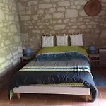 بيت ضيافة Les Caves 3*