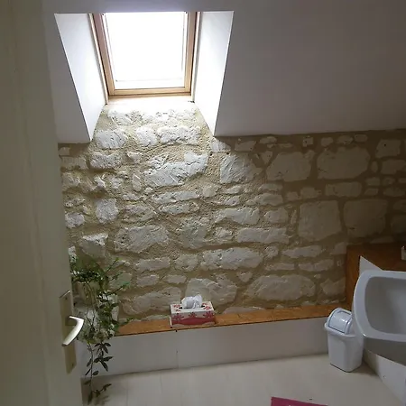 Les Caves Ambillou-Château