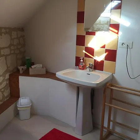 Pensionat Les Caves Ambillou-Château