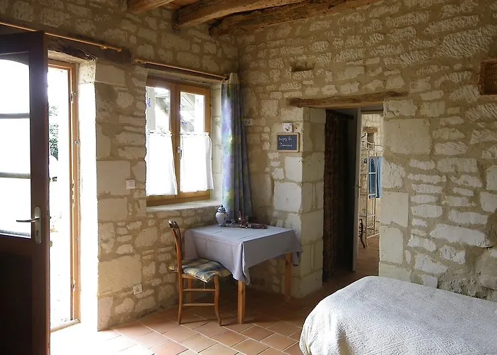 Les Caves Ambillou-Château